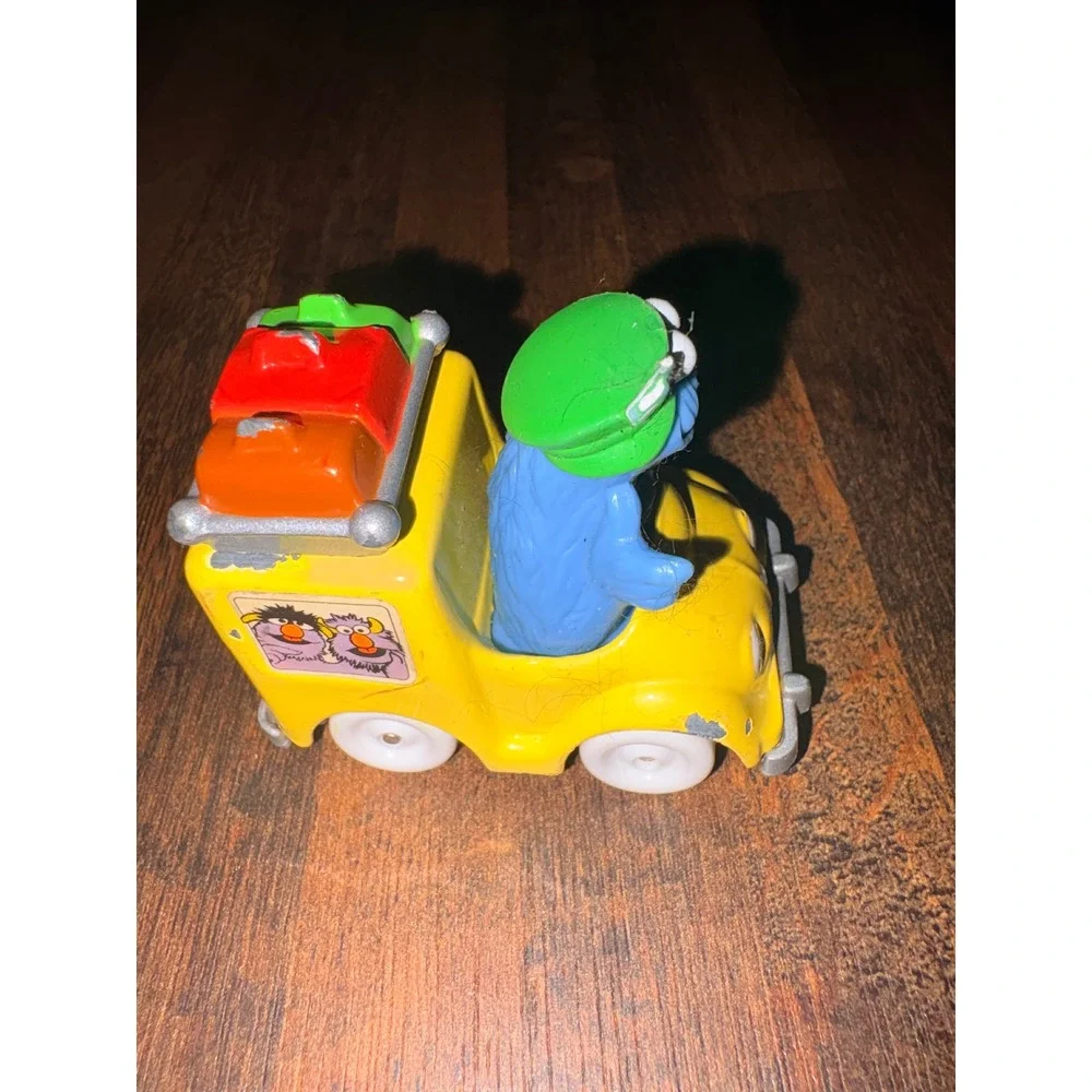 Vtg 1983 Playskool Sesame Street Cookie Monster Driving Taxi Diecast Car‎ Rare
